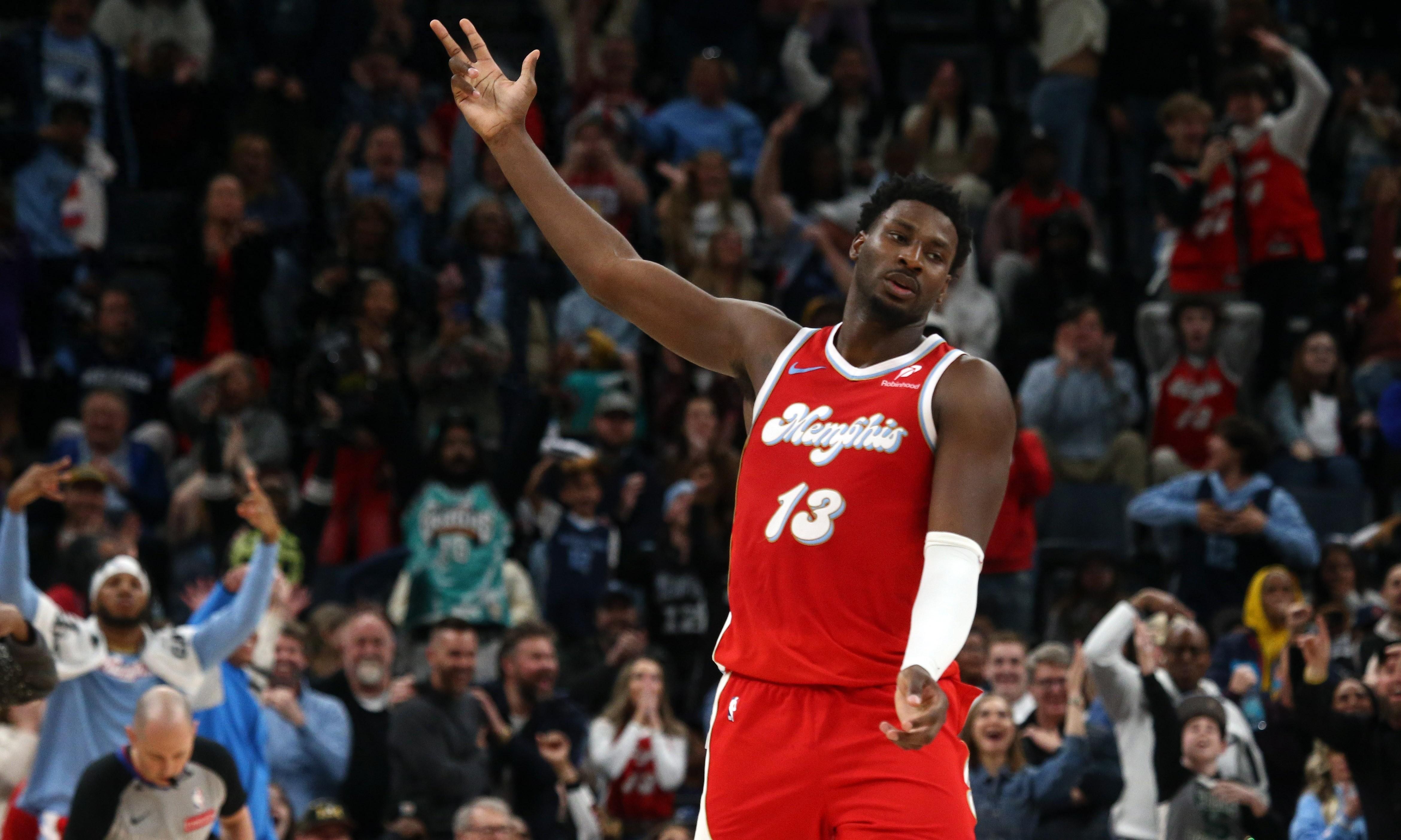 爱游戏网站入口-灰熊队新秀崭露头角，有望成为球队未来竞技力量