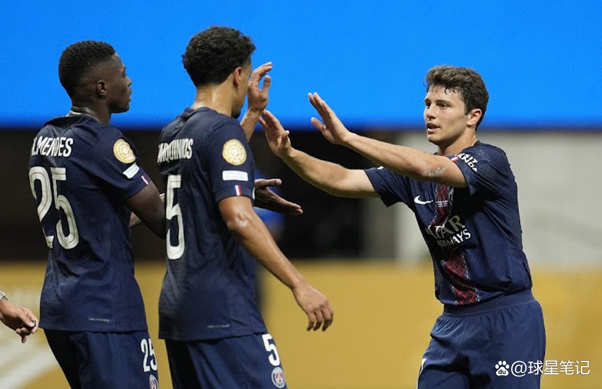 巴黎圣日耳曼主场横扫,轻取胜利 巴黎圣日耳曼主场横扫,轻取胜利