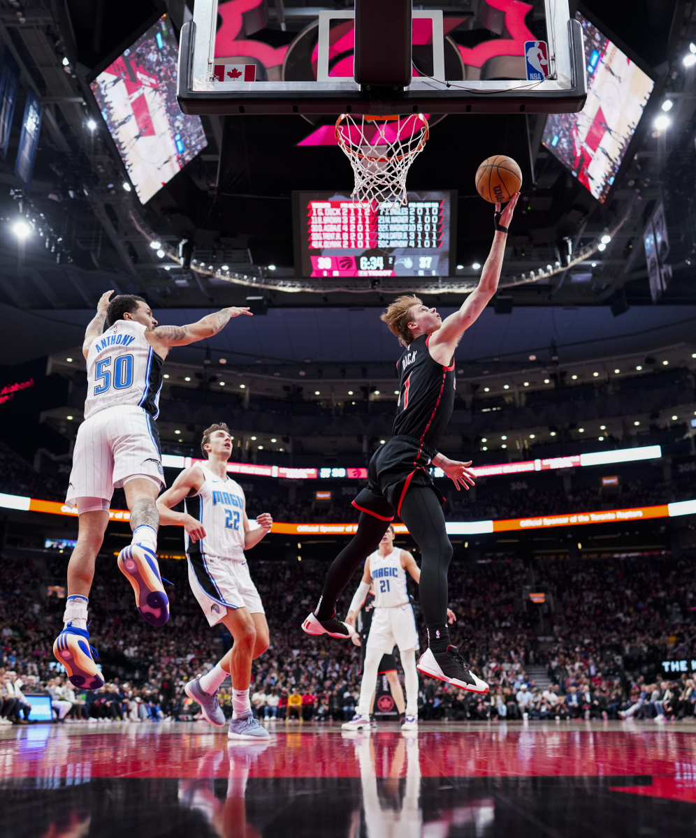 爱游戏活动-精彩比赛打破记录球员们努力拼搏的简单介绍