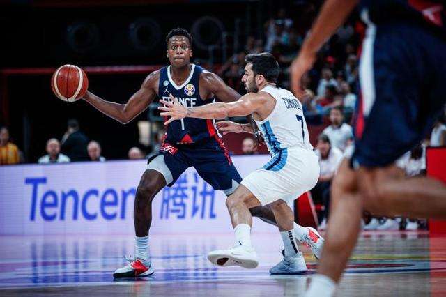 法国力克波兰，实现惊艳比分领先的简单介绍