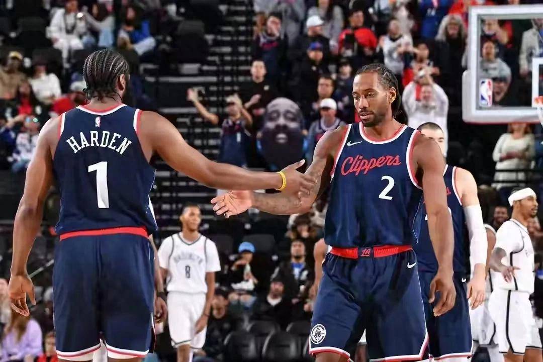 爱游戏中国官网-火箭大胜黄蜂，哈登砍下40分领队取胜