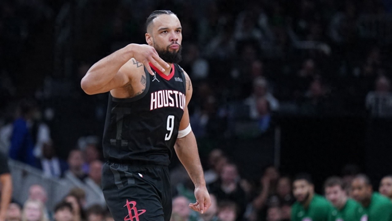 爱游戏入口-火箭逆转独行侠，保持领先