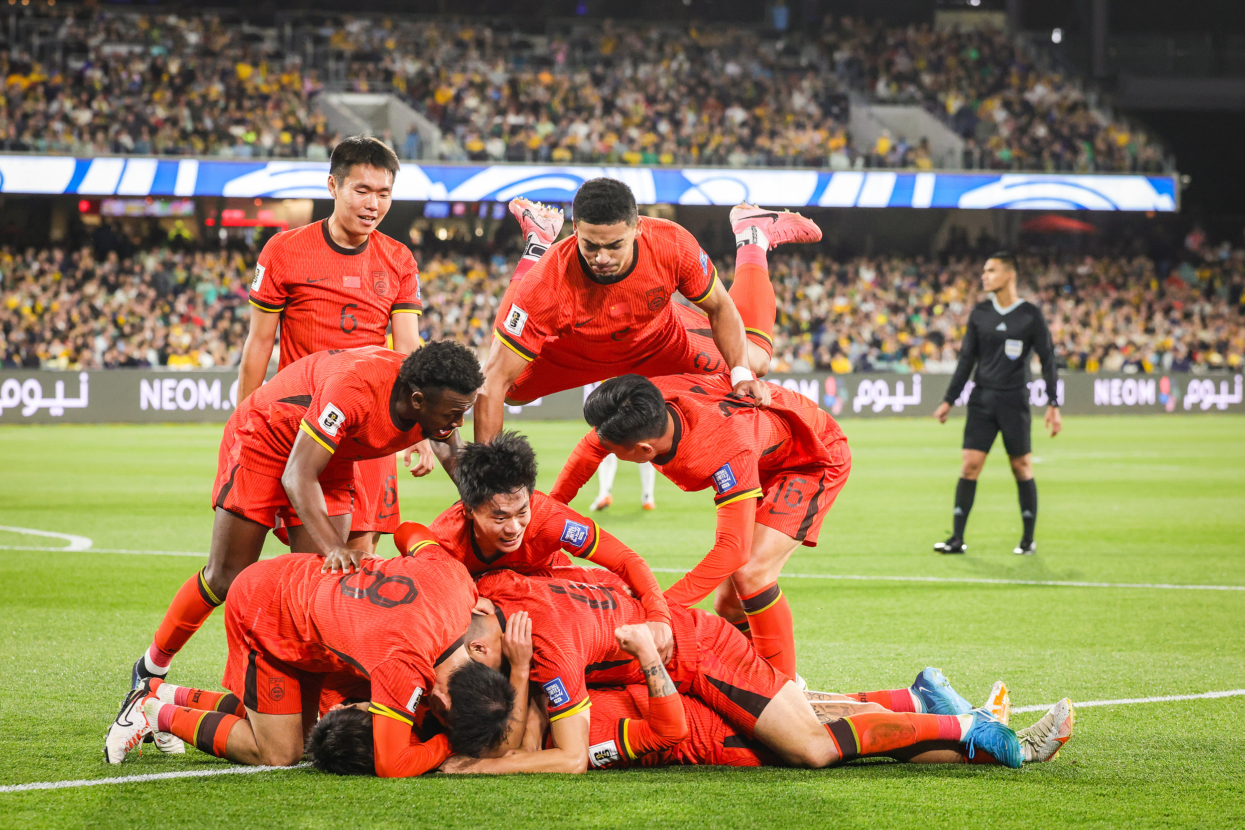 爱游戏中国官网-奥地利队遭遇惨败，实力不足