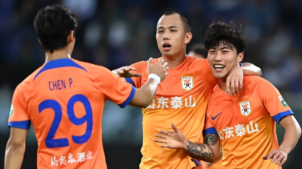 爱游戏链接-包含山东鲁能遭遇困境，关键时刻险些出局的词条