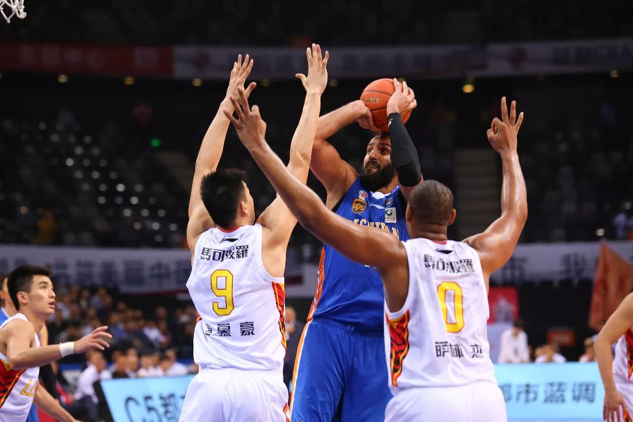 包含四川队主场大胜，取得本赛季首胜的词条