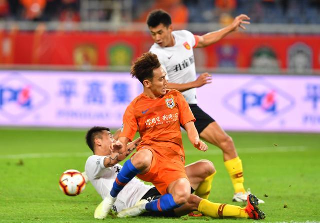 关于河北华夏幸福主场主胜山东鲁能,实现三连胜的信息 关于河北华夏幸福主场主胜山东鲁能,实现三连胜的信息