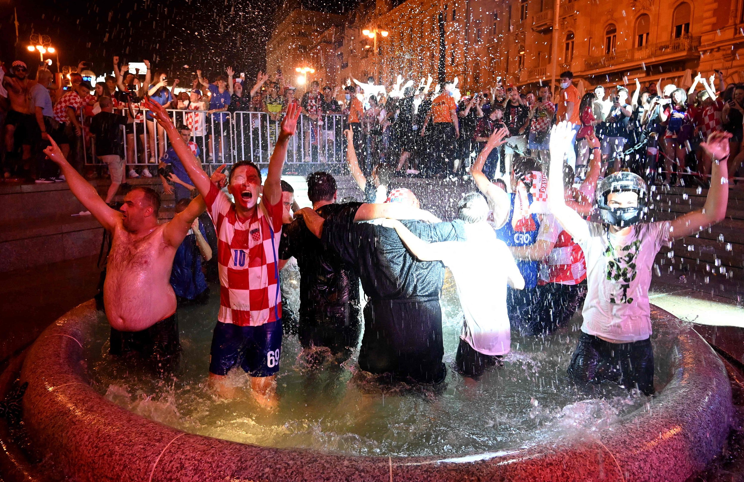 欧洲大赛热身赛赛事激动人心